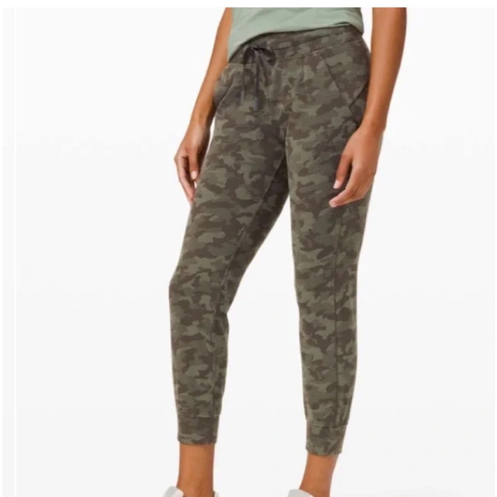 Lululemon Ready to Rulu High-Rise Jogger 7/8 length